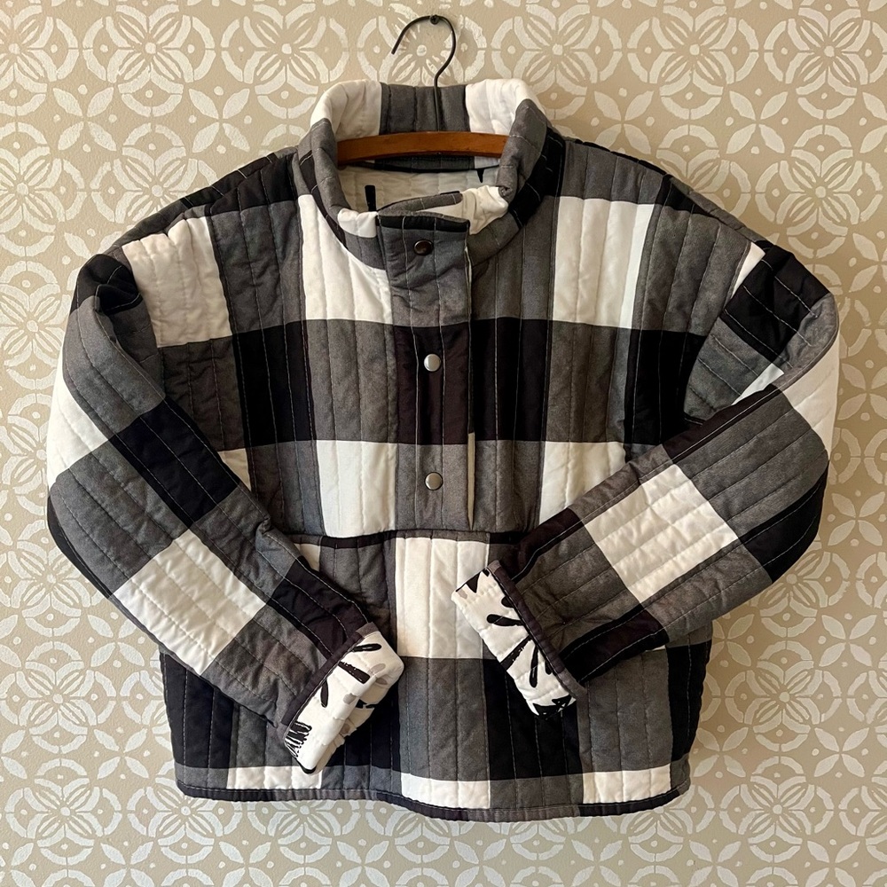 Black and White Checkered Quilted Pullover